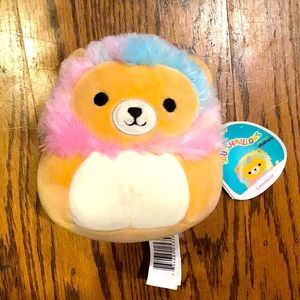 A 5inch lion squishmallow!